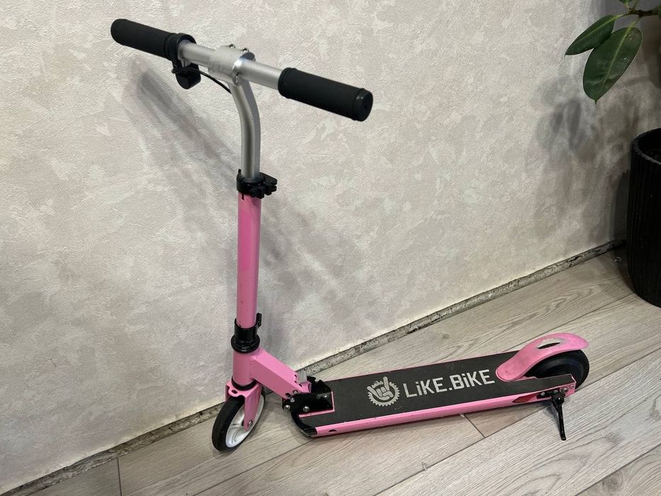 Продам Електросамокат Дитячий.Like Bike