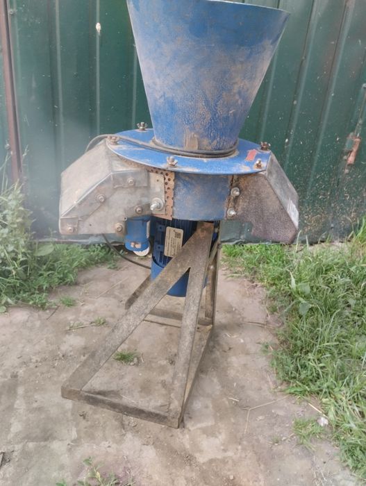 Сінорізка  Соломорізка. Можливий торг.