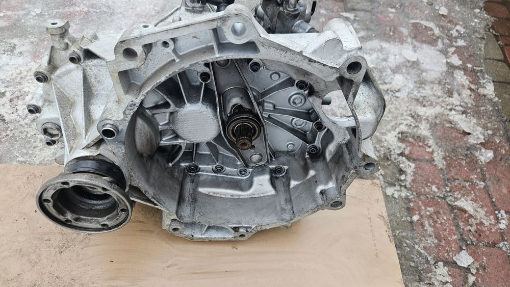 Skrzynia biegów Vw GolfV plus 1.4 benzyna