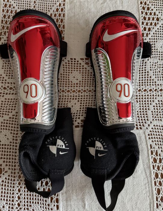 Caneleiras de futebol da Nike