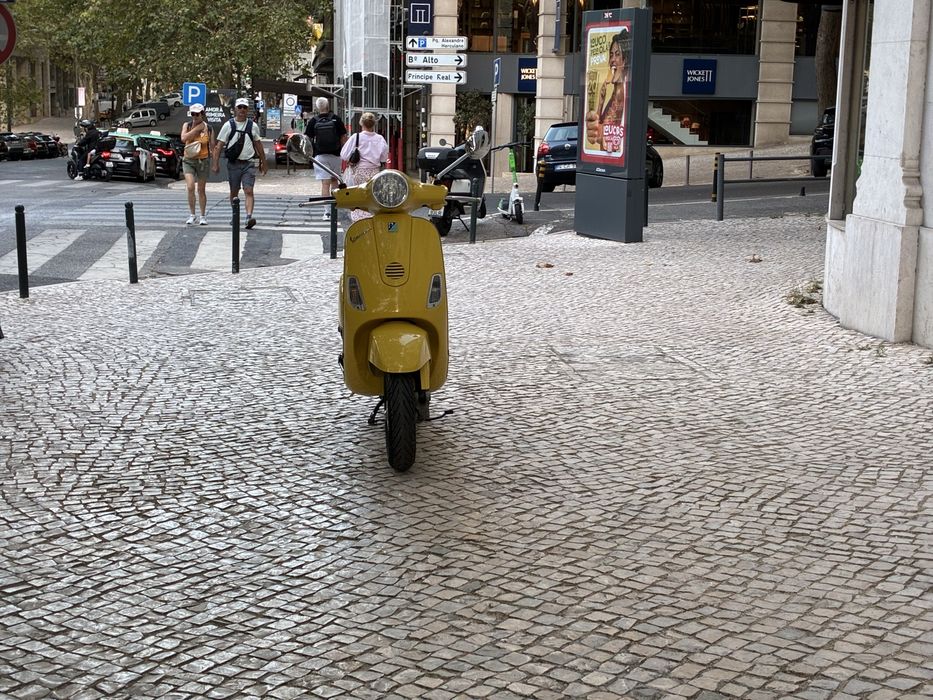 Vespa Lx 50 2 tempos com 11.000 km