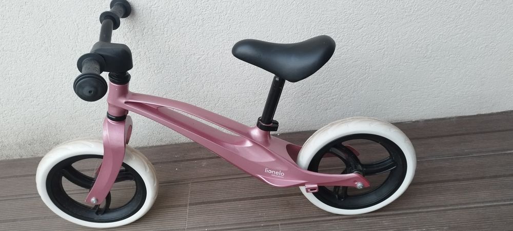 Bicicleta sem pedais como nova
