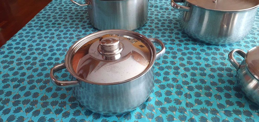 Tachos em Inox em bom estado