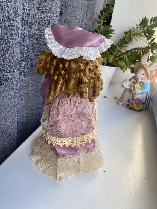 Порцелянова лялька колекційна