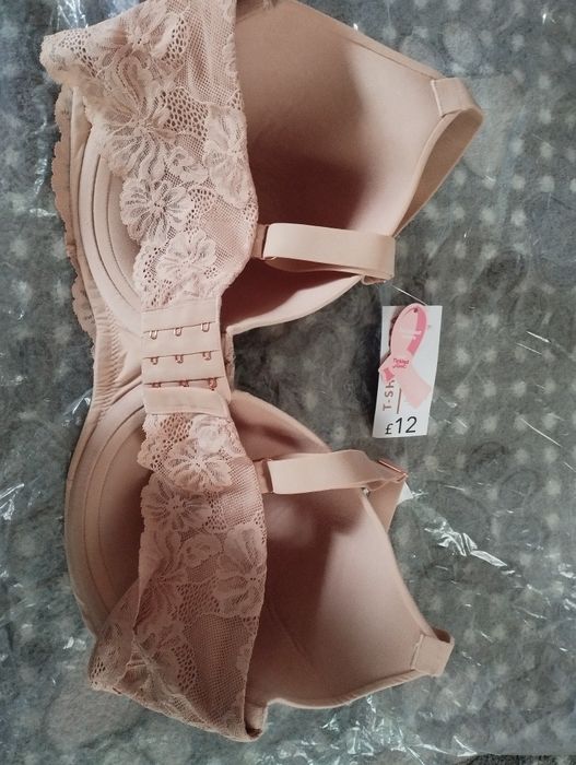 Новый бюстгальтер  90 Е