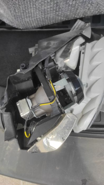 Фара форд ескейп