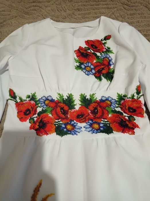 Плаття вишите бісером