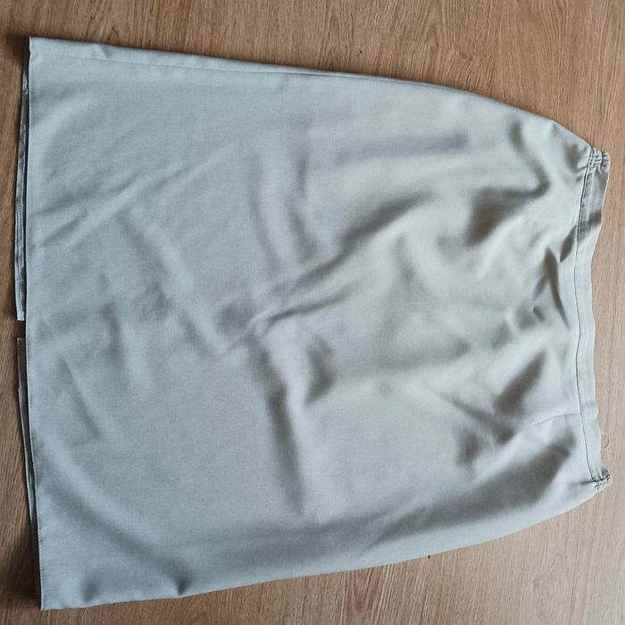 77. Garsonka damska 3- części rozmiar 48