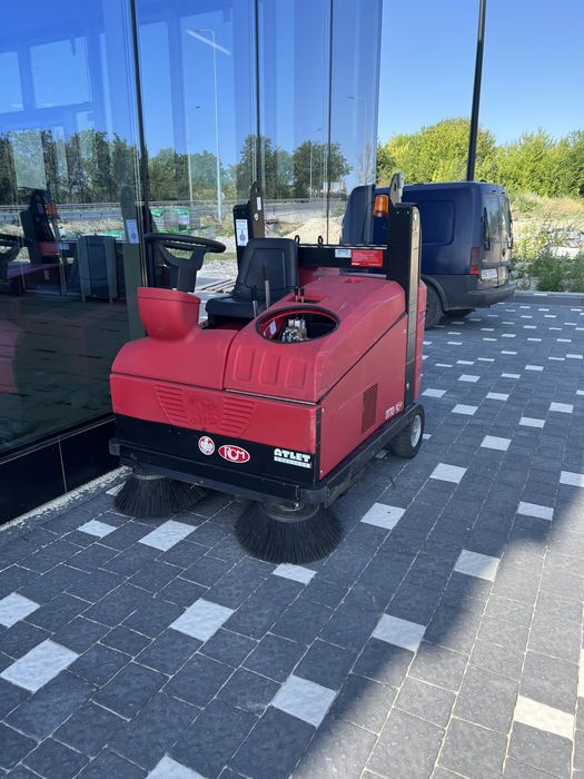 Підмітальна машина RCM otto E top karcher