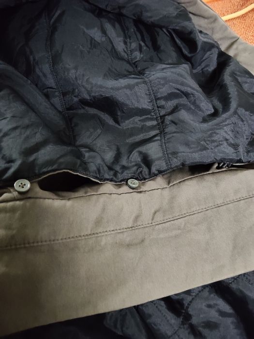 Parca Castanha Impermeável com Capuz Marca Caroll