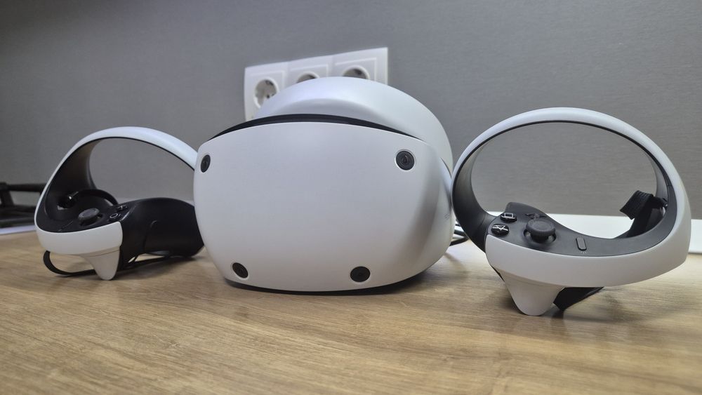 Шолом Sony PlayStation VR2 + док станція для контроллерів

VR2 + Зарядна станція для кон