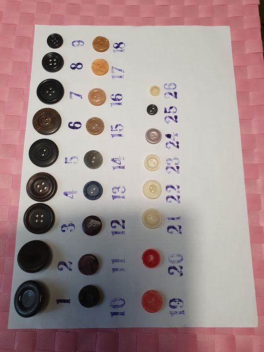 Пуговицы дешево разных размеров 100 штук-5 грв