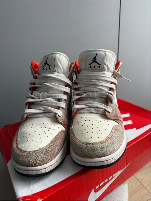 Nike Air Jordan 1 Mid SE Orange Suede DV1336-800 39 / 25 см