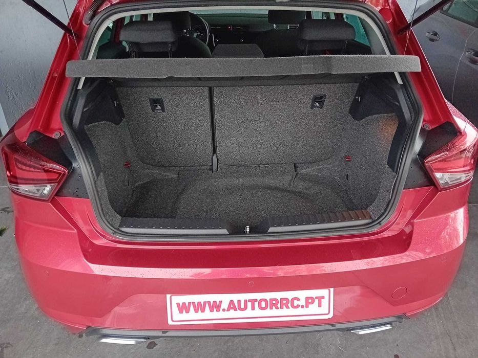 Seat Ibiza 1.6 tdi FR - Nacional ( pequeno sinistro )