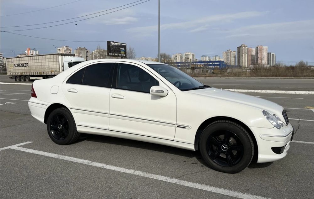 Mersedes Benz C180
