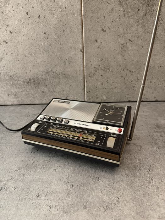 ITT Schaub-Lorenz Radio Clock 101