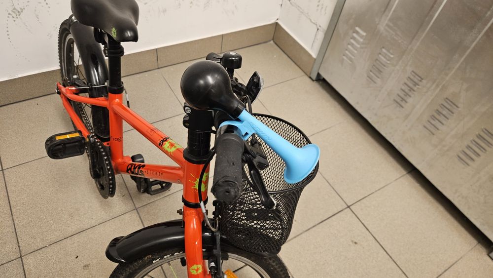 Rower frog 44 16" koła, czerwony, lekki, nauka jazdy