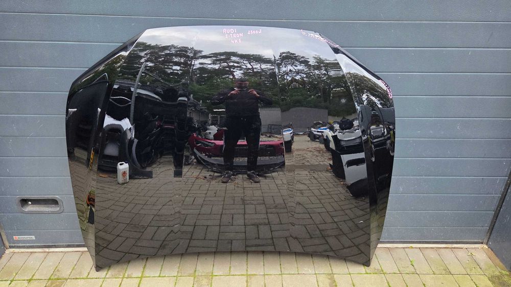 Audi E-Tron 4KE Капот