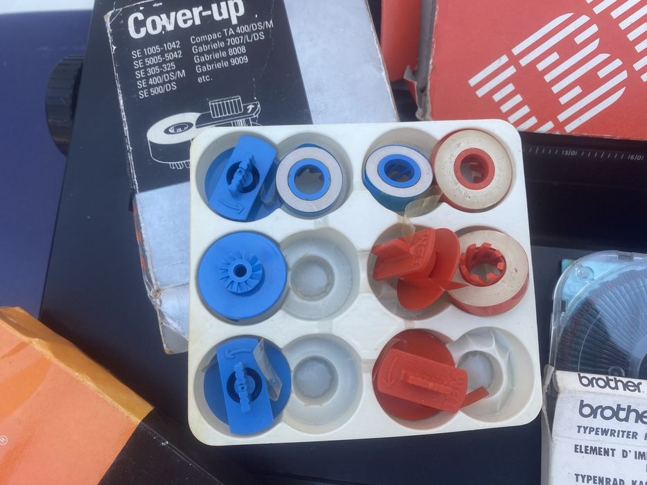 Maquina escrever electrica brother ce-70