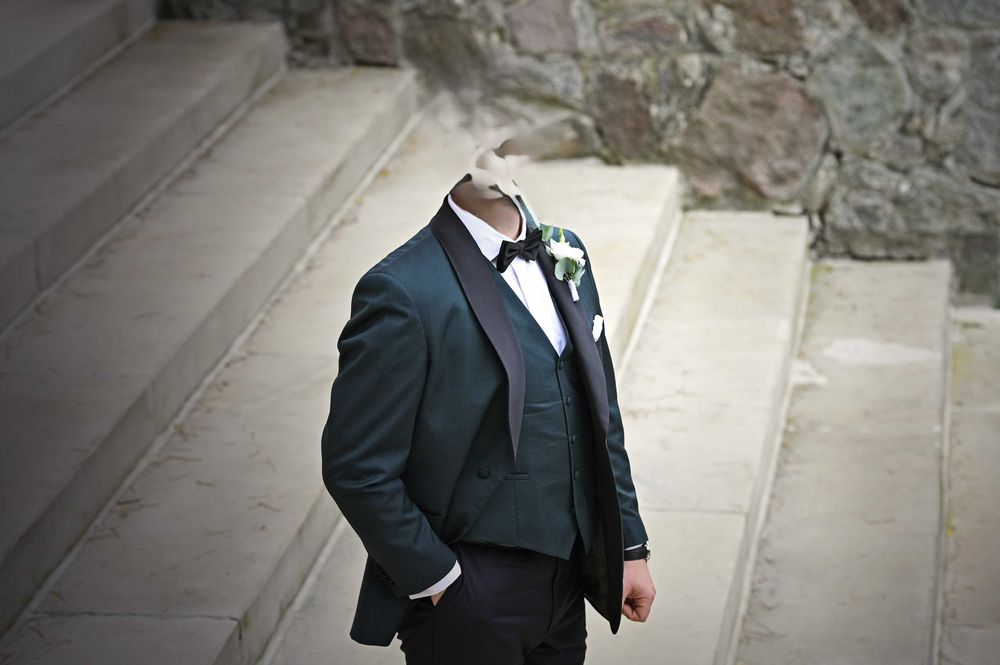 Elegancki garnitur smokingowy