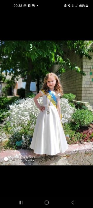 Сукня 116  молочного кольору