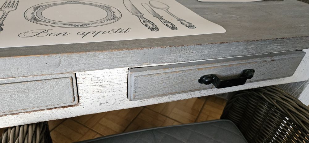 Piękny masywny stół Riviera Maison