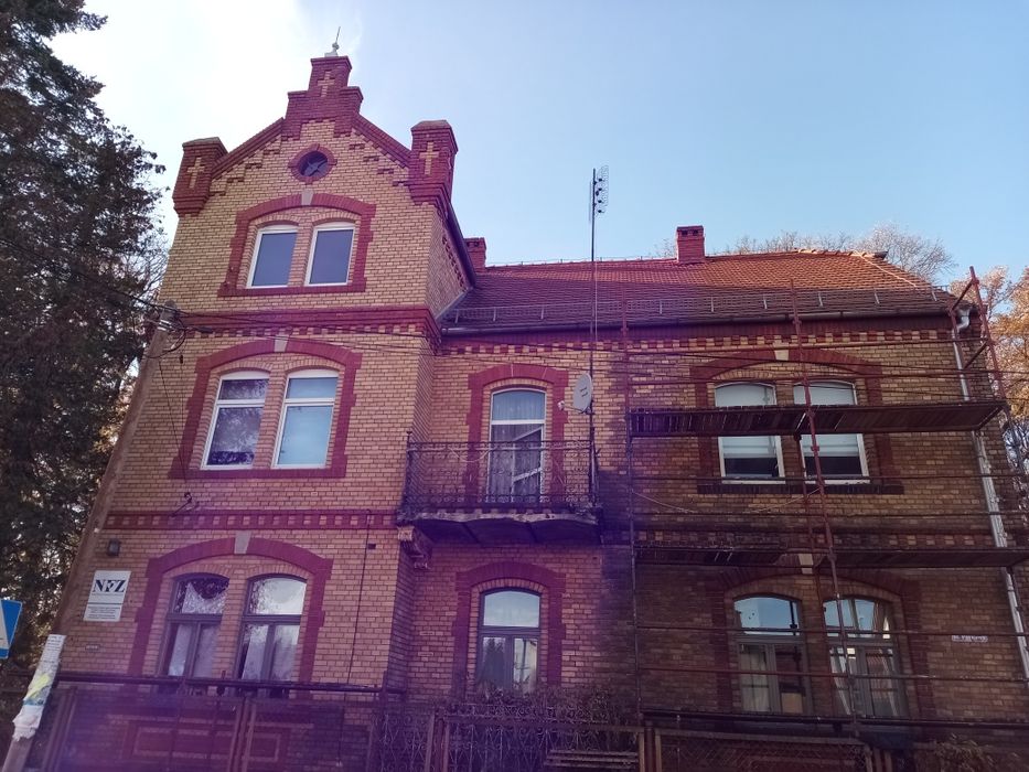 Czyszczenie  laserem cegły , stali itp.