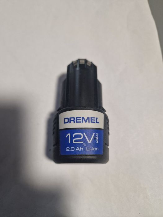 Oryginalny akumulator 12 V 2.ah do narzędzi Dremel.Pasuje tez do Bosch