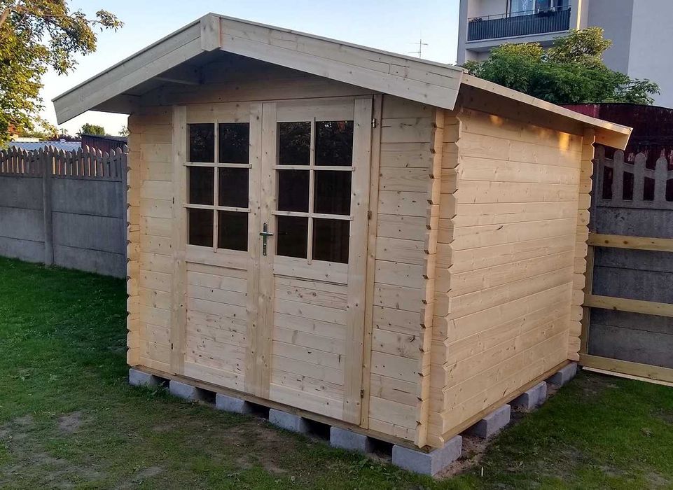 OD ręki Domek ogrodowy narzędziowy ŚWIERK 2,5x2,5 2,6x2,6 podłoga 28mm