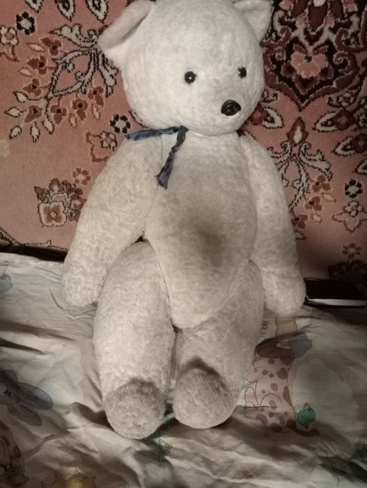 Медведь плюшевый