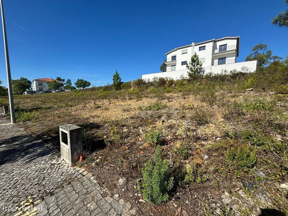 Lote de terreno  para  construção de Moradia Geminada