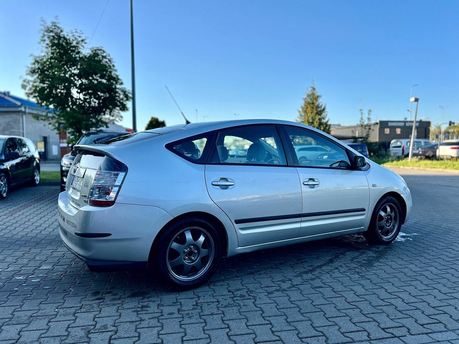 Wynajem samochodu Wynajem Aut Wypożyczalnia doba tydzień Prius Automat