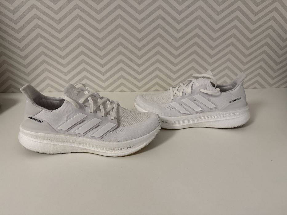Кросівки Adidas бігові