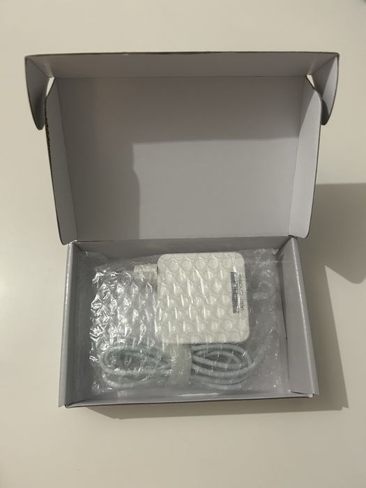 Laptop Charger423864790009794561