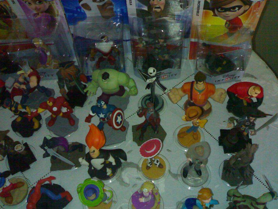 2 Playsets Infinity 2.0 and 3.0 Star Wars and Aladdin for PS3/4, Wii, Xbox, etc.64286066958337122