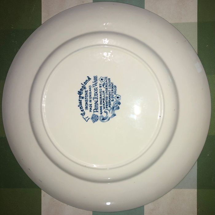 Pratos ingleses ironstone