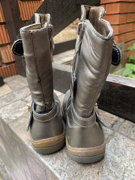 27-16,5 новые кожаные зимние ботинки на девочку