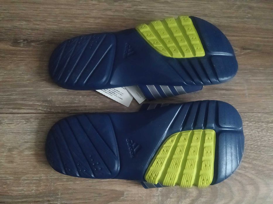 Klapki Adidas Nowe