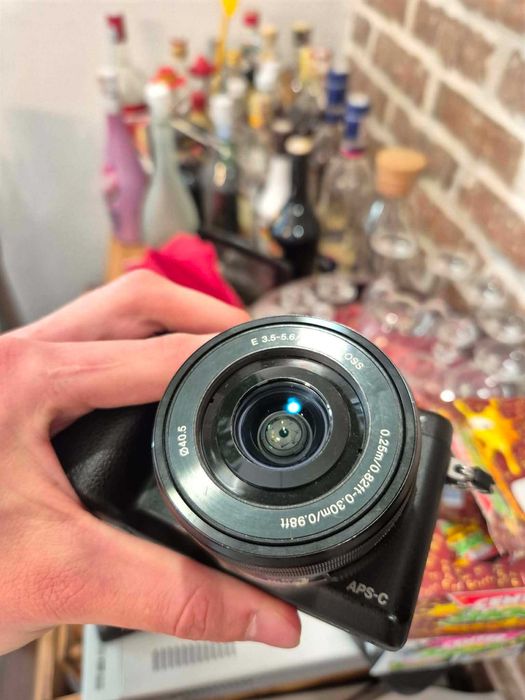 Sony NEX-6 czarny + 16-50 mm | stan bardzo dobry | niski przebieg | komplet
