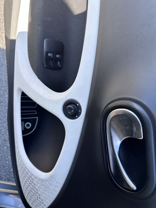 Smart Fortwo 2018 | Teto Panorâmico | GPS | Estofos em Pele | 103.473 km