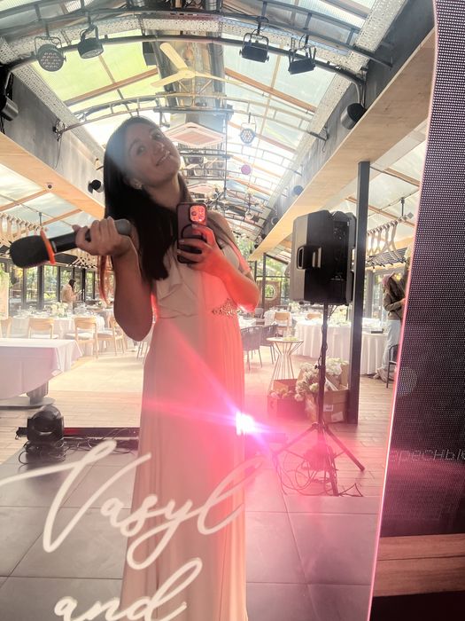 Ведуча музика dj на весілля свято корпоратив