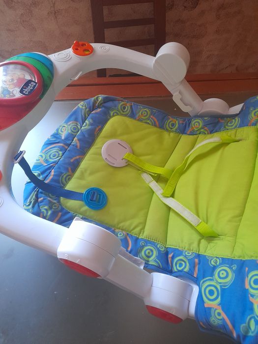 Cadeira de descanso para bebé
Em excelente estado