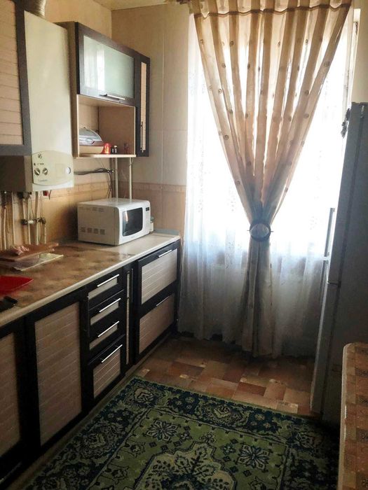 Продам 2 комн. кв-ру в п. Эсхар,  отопление газ. 2х конт. котел.