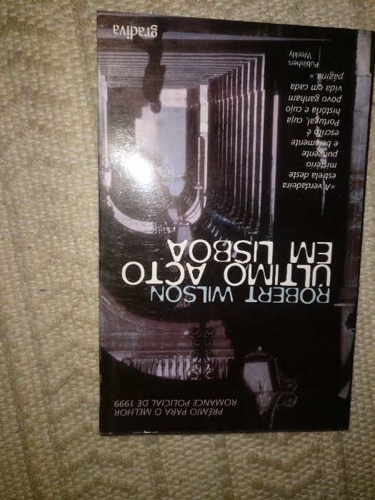 Livro Último Acto em Lisboa - de Robert Wilson