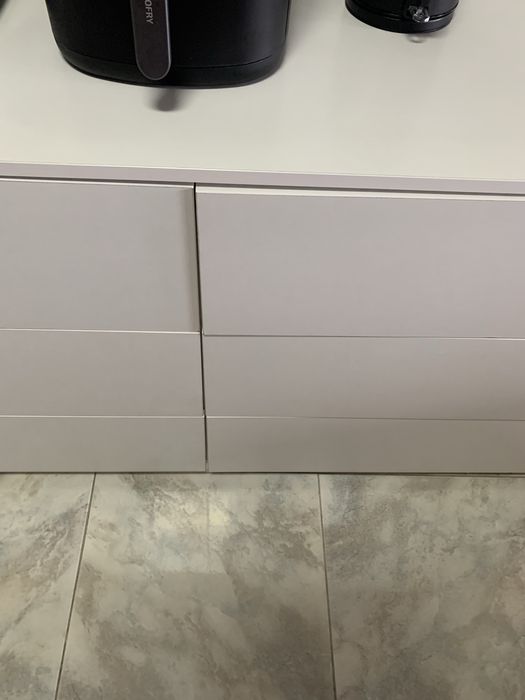 Móvel feito à medida c/6 gavetas, branco