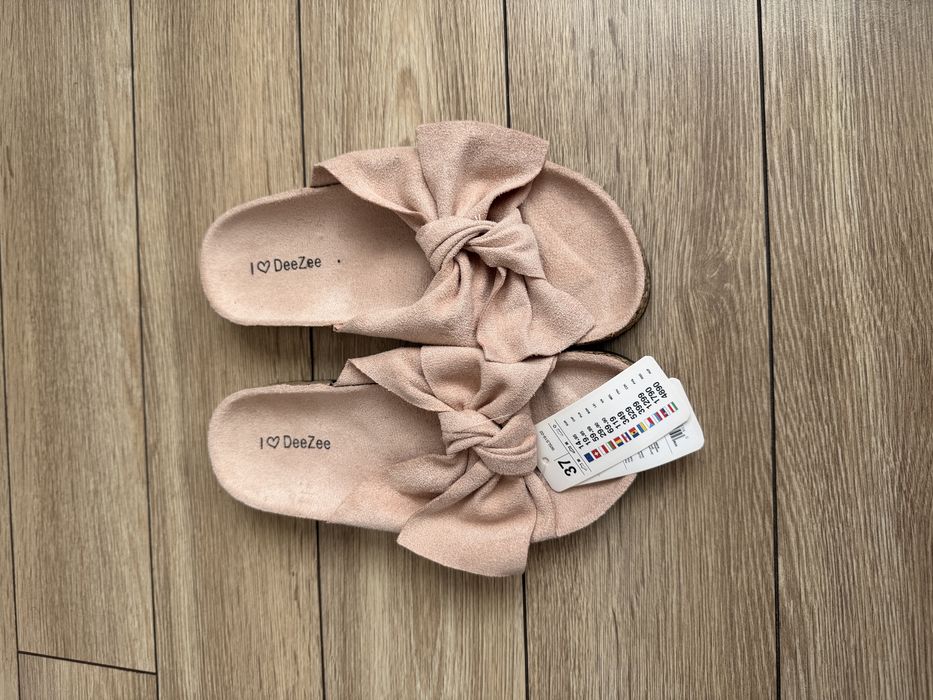 Nowe klapki DeeZee 37