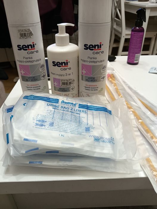 Pianka, żel - Seni. Worki do cewników, cewniki