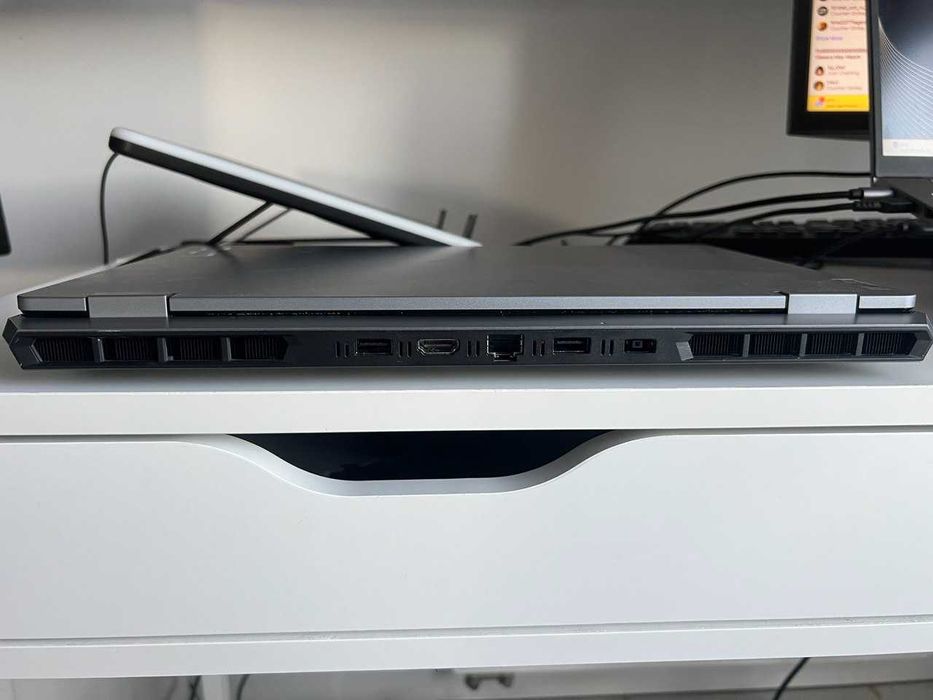 Laptop LENOVO LOQ 15.6" 144Hz R7-7435HS 24GB RAM 512GB GeForce RTX4070