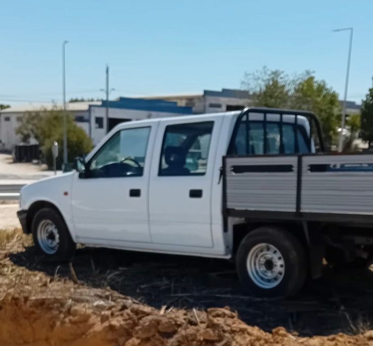 Carrinha de caixa aberta - 6000€