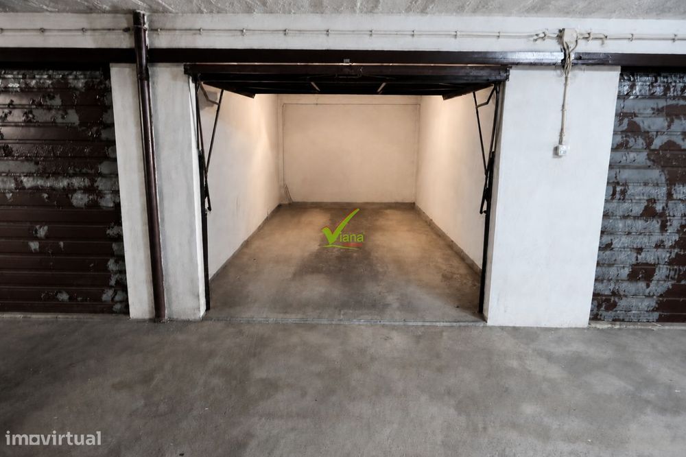 Arrenda Garagem fechada no centro Póvoa de Varzim